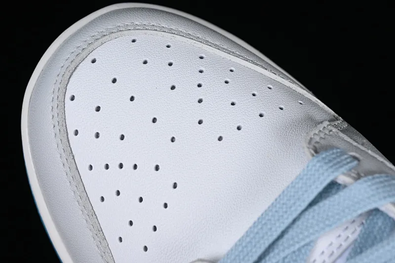 All Categories Nk SB Dunk Series Nk SB Dunk Low Low-top sneakers Cost-effective version Nk SB Dunk Low "520" Valentine's Day limited SB low-top sports and leisure sneakers FN3433-141